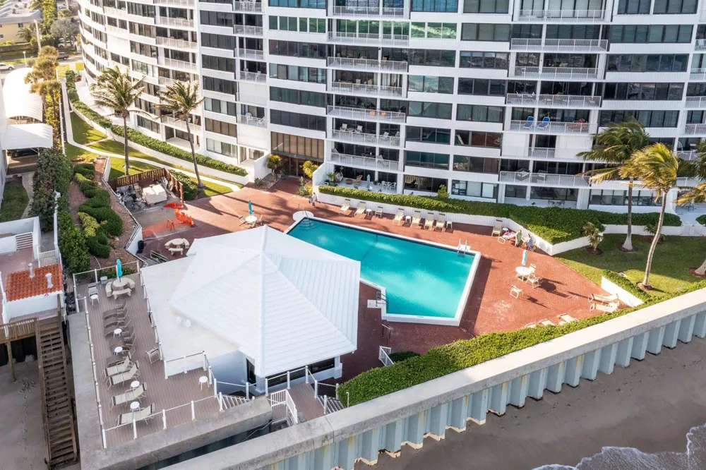 3589 S Ocean Boulevard #703 South Palm Beach, FL 33480