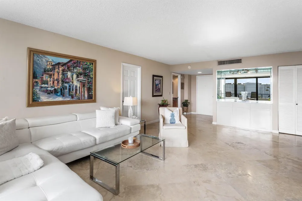 3589 S Ocean Boulevard #703 South Palm Beach, FL 33480