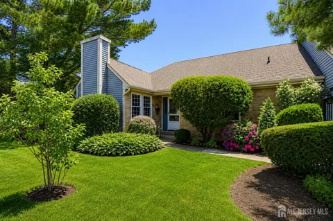 1 Alexander Hamilton Court