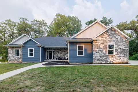 5811 W Fairway Drive