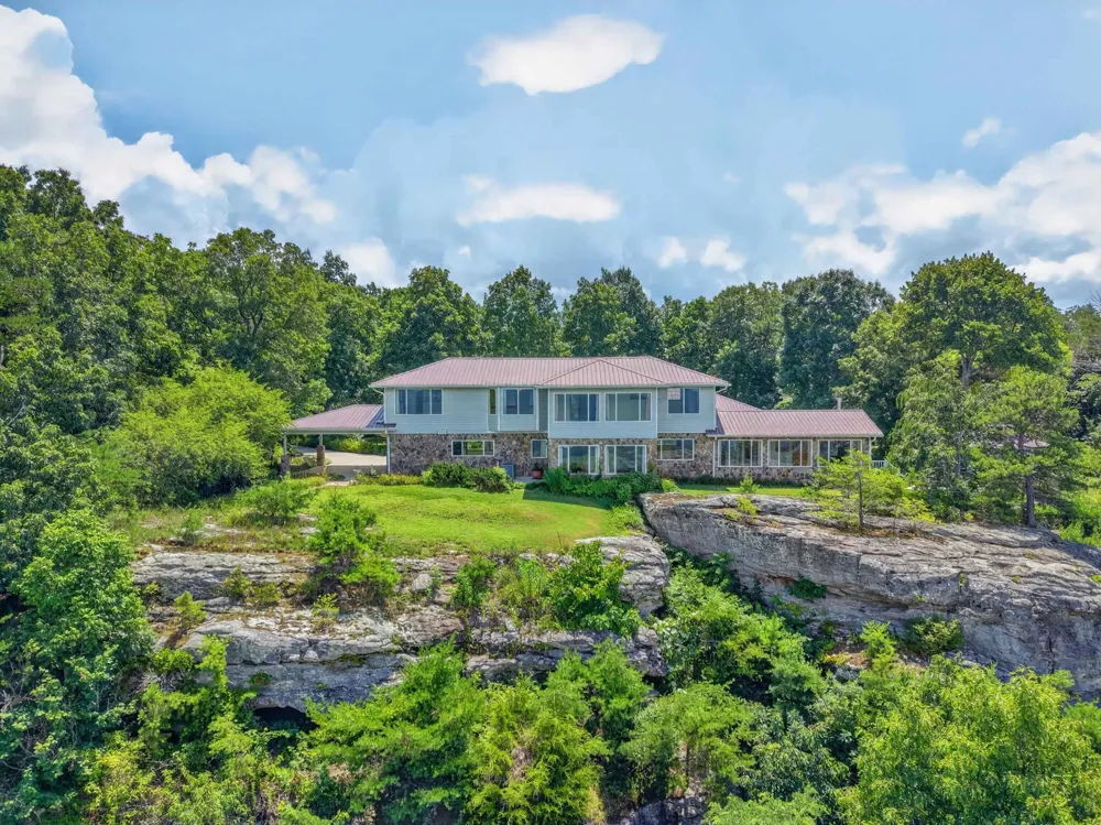 1981 Porch Rock Road Pikeville, TN 37367