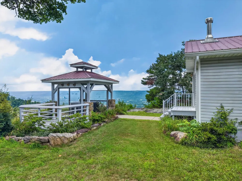 1981 Porch Rock Road Pikeville, TN 37367