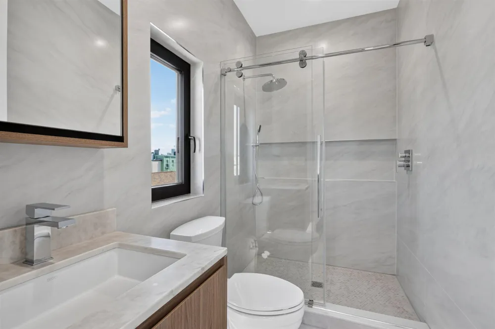 114 69TH ST Guttenberg, NJ 07093