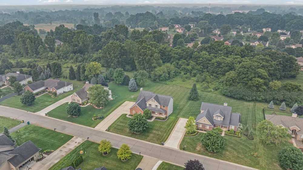 20903 Oak Tree Drive South Lyon, MI 48178