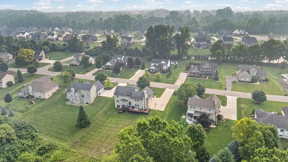 20903 Oak Tree Drive South Lyon, MI 48178