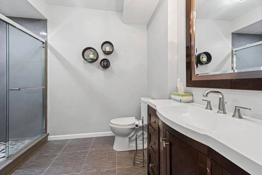 20903 Oak Tree Drive South Lyon, MI 48178