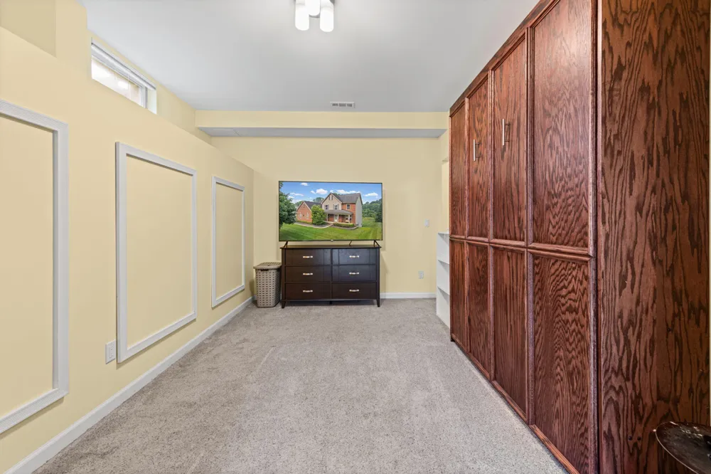 20903 Oak Tree Drive South Lyon, MI 48178