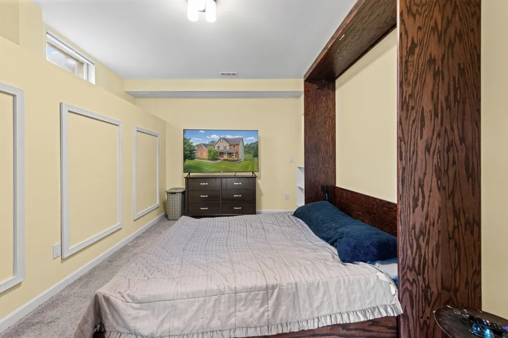 20903 Oak Tree Drive South Lyon, MI 48178
