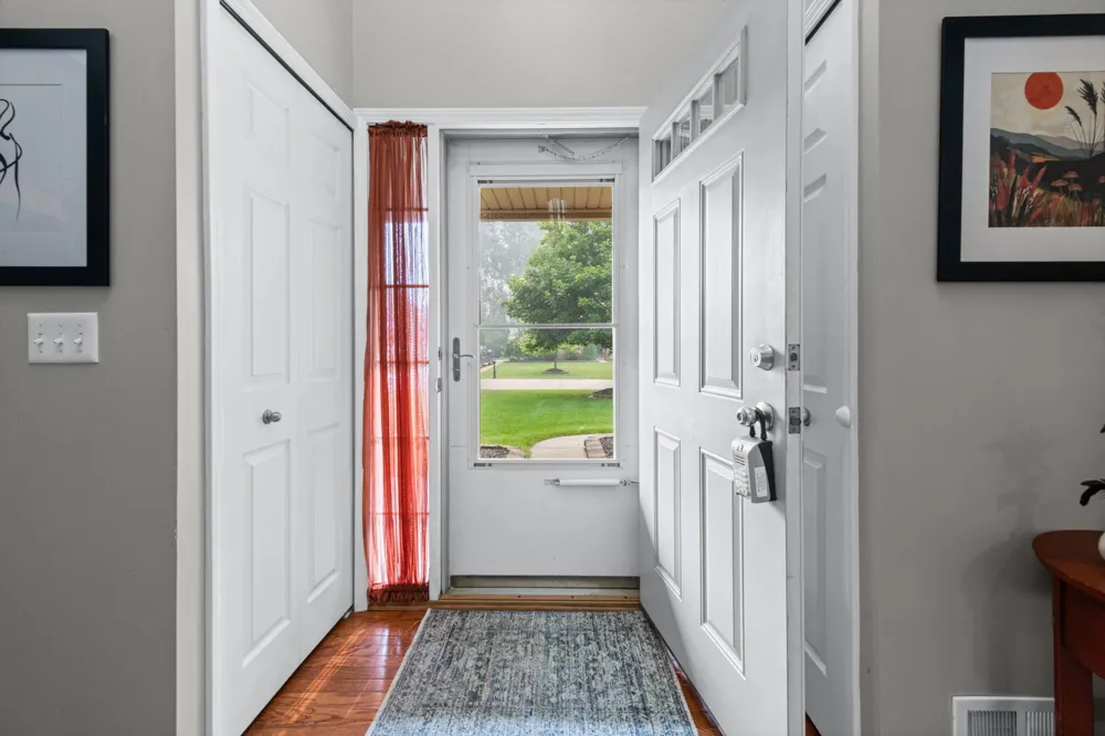 20903 Oak Tree Drive South Lyon, MI 48178