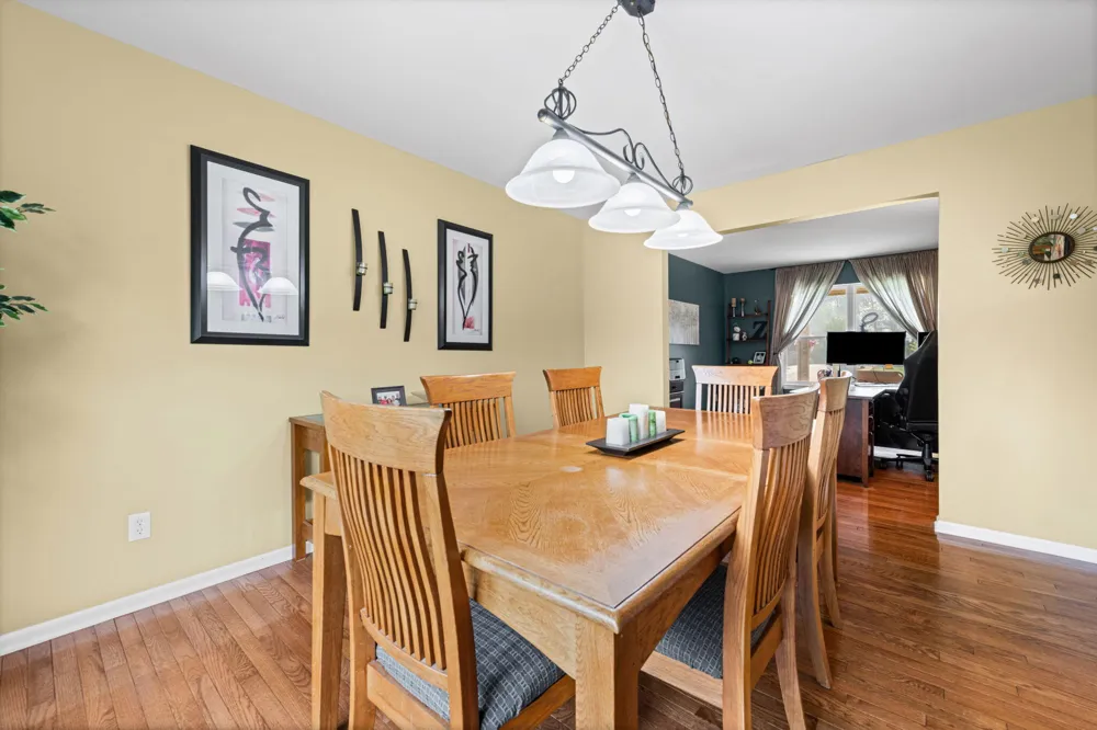 20903 Oak Tree Drive South Lyon, MI 48178