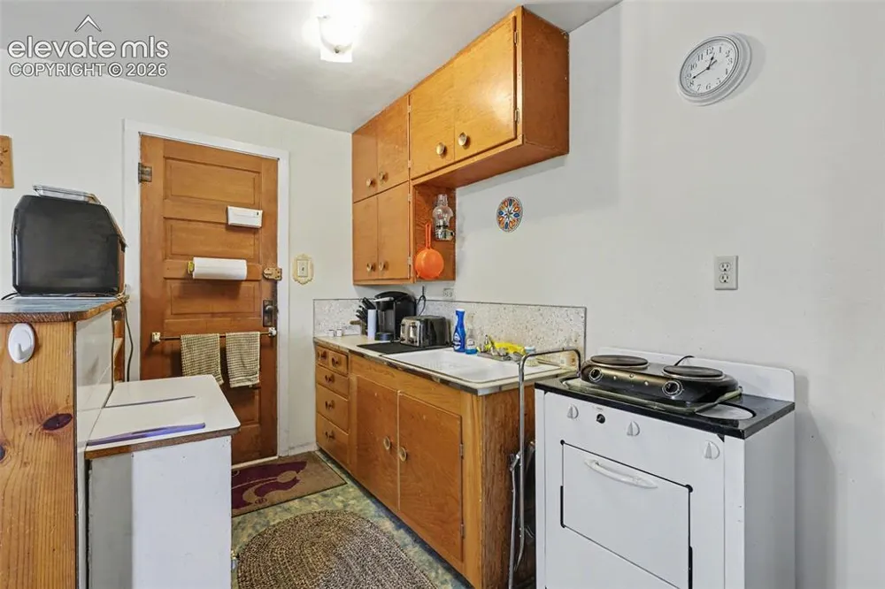 233 Plainview Place Manitou Springs, CO 80829
