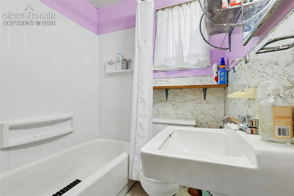 233 Plainview Place Manitou Springs, CO 80829