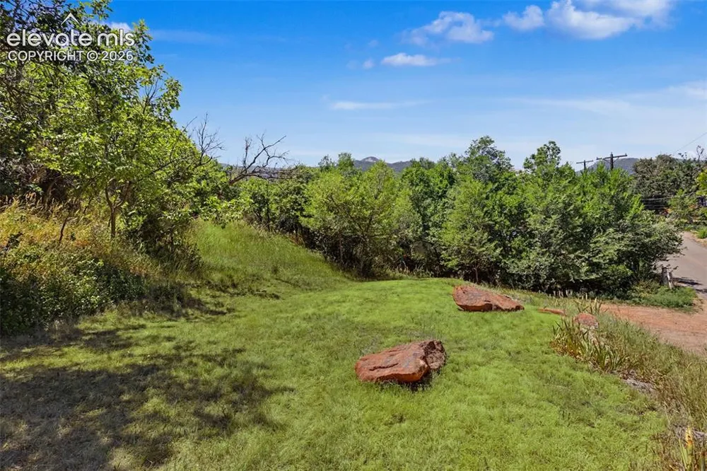 233 Plainview Place Manitou Springs, CO 80829