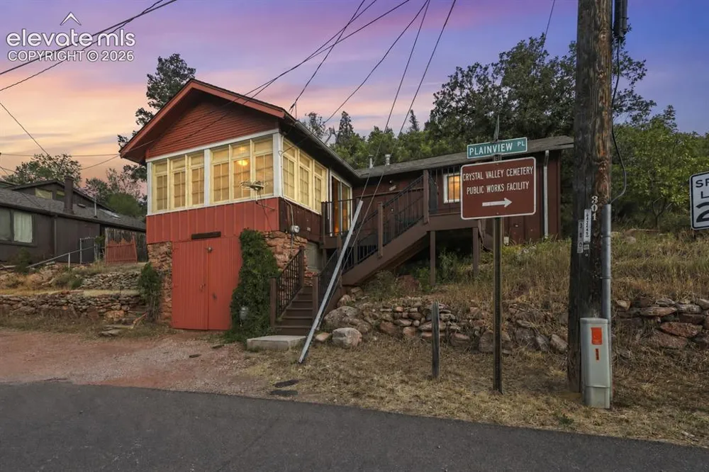 233 Plainview Place Manitou Springs, CO 80829