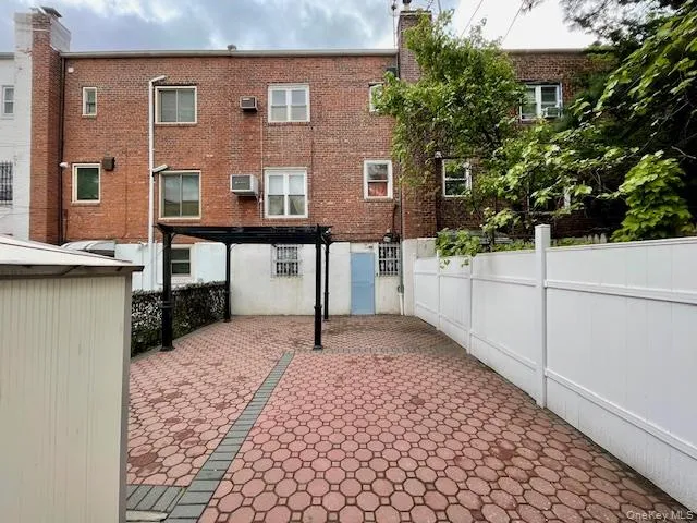 50-56 43rd Street Woodside, NY 11377
