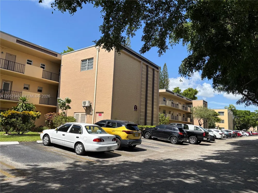 100 Ashbury Rd #107 Hollywood, FL 33024