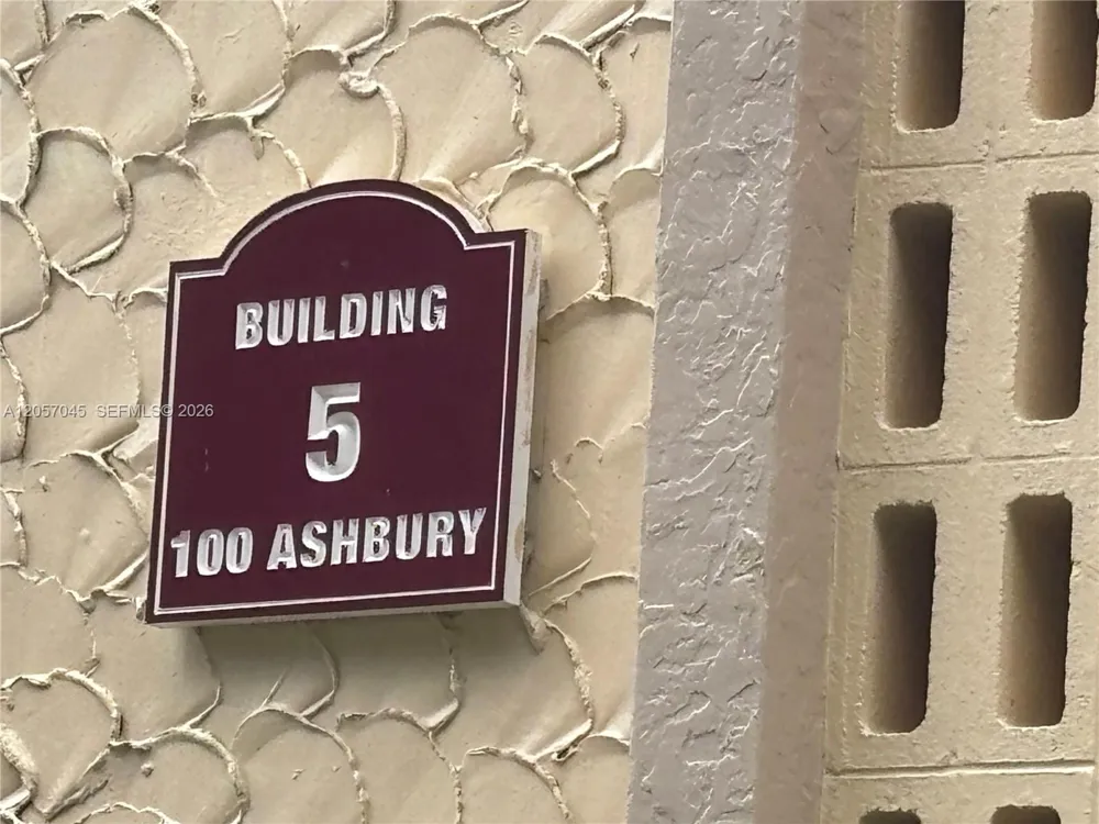 100 Ashbury Rd #107 Hollywood, FL 33024