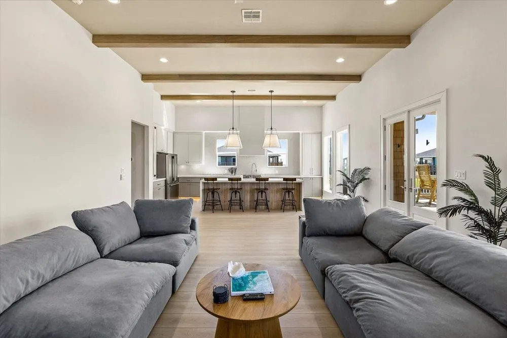 950 Sue Drive Crystal Beach, TX 77650