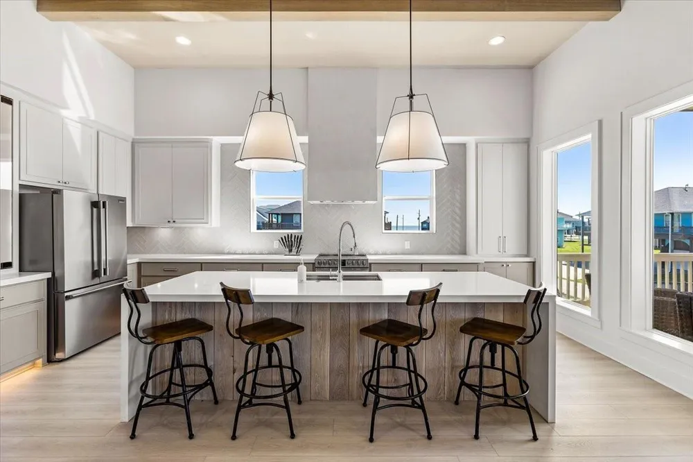 950 Sue Drive Crystal Beach, TX 77650