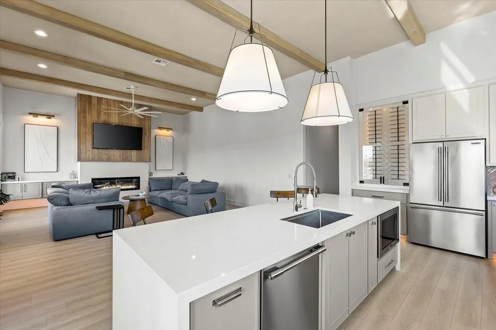 950 Sue Drive Crystal Beach, TX 77650