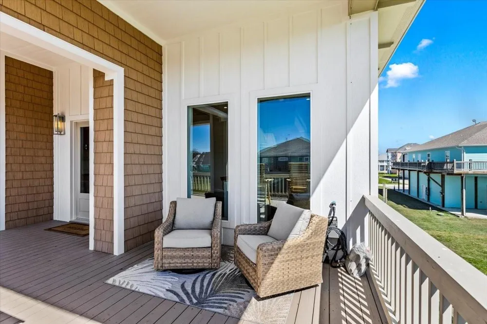 950 Sue Drive Crystal Beach, TX 77650