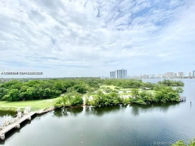 16385 Biscayne Blvd #702 North Miami Beach, FL 33160