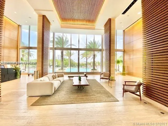 16385 Biscayne Blvd #702 North Miami Beach, FL 33160