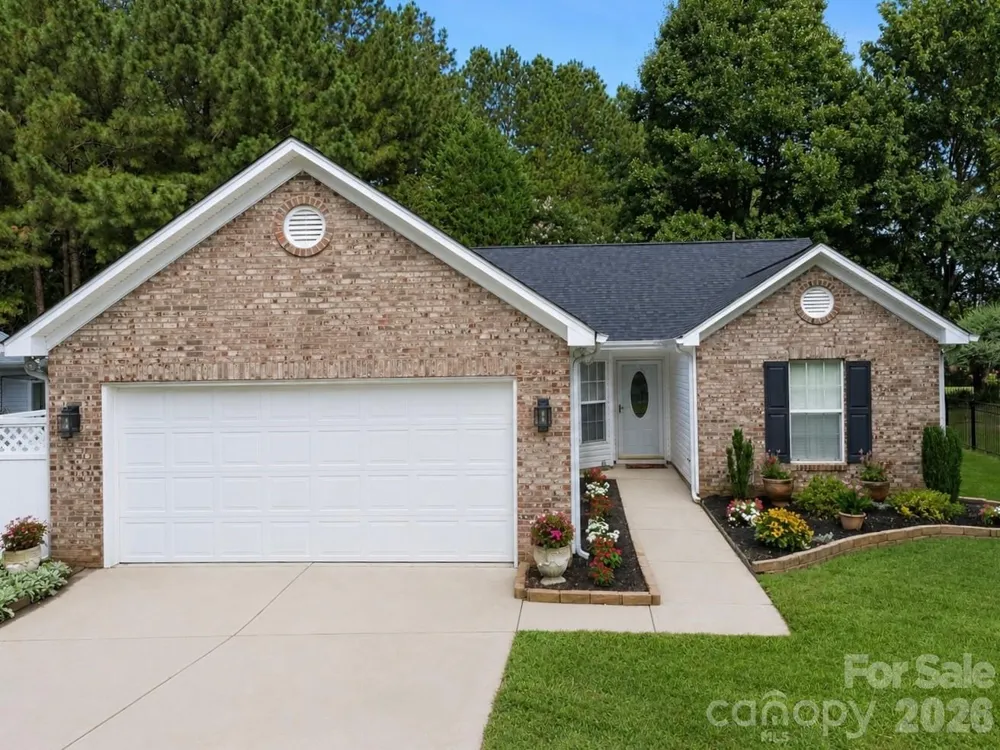 212 Chestnut Avenue Tega Cay, SC 29708