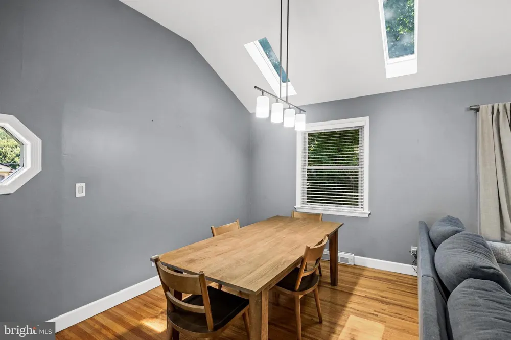 103 KENWOOD DRIVE Cherry Hill, NJ 08034