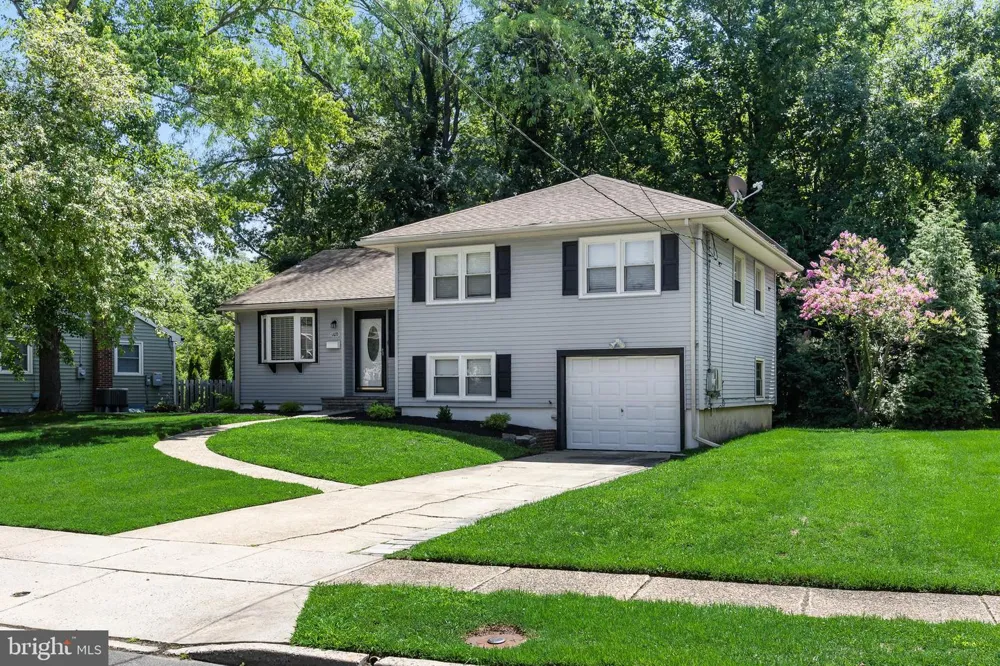 103 KENWOOD DRIVE Cherry Hill, NJ 08034