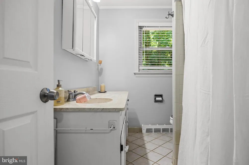 103 KENWOOD DRIVE Cherry Hill, NJ 08034