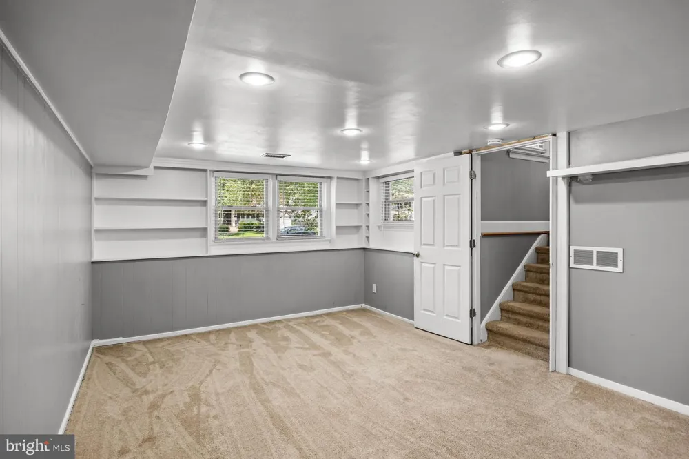 103 KENWOOD DRIVE Cherry Hill, NJ 08034