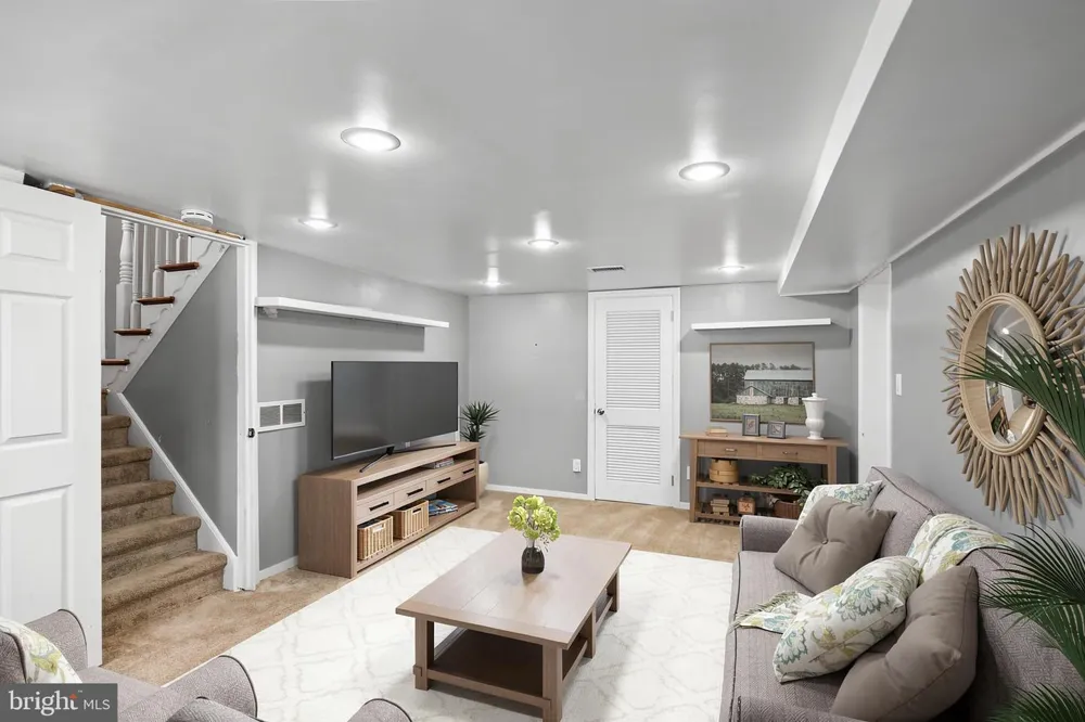 103 KENWOOD DRIVE Cherry Hill, NJ 08034