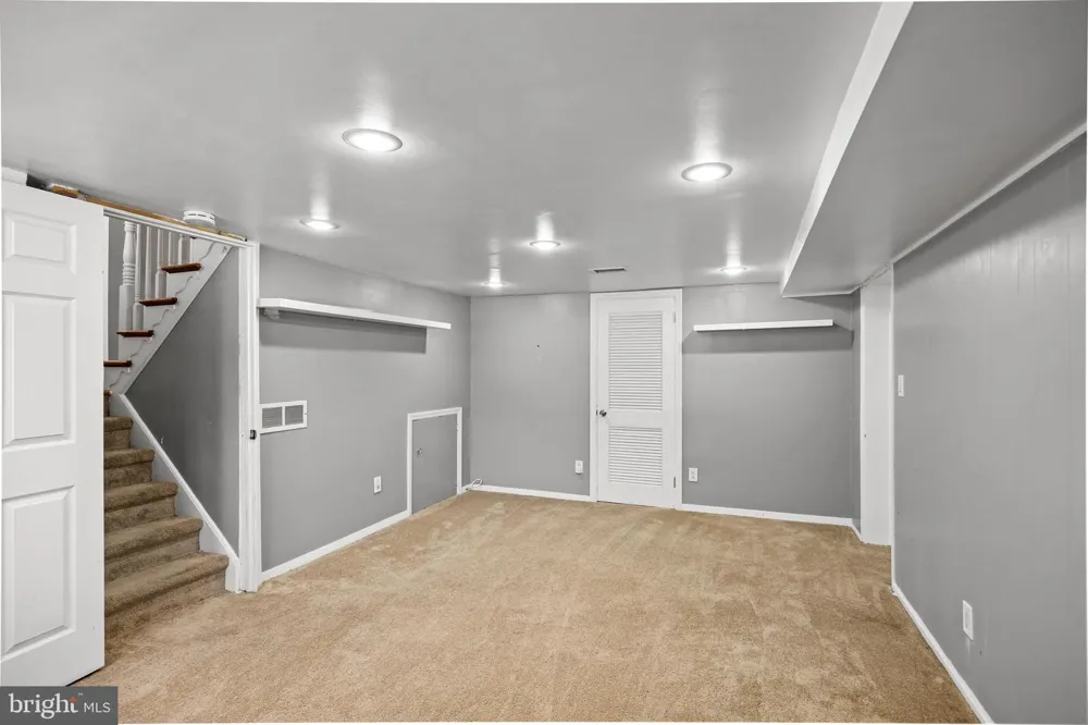 103 KENWOOD DRIVE Cherry Hill, NJ 08034