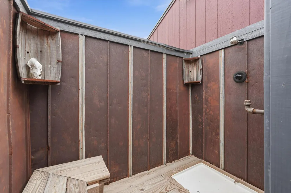 429 Lcr 787 Groesbeck, TX 76642