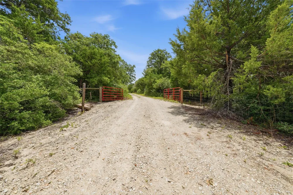 429 Lcr 787 Groesbeck, TX 76642
