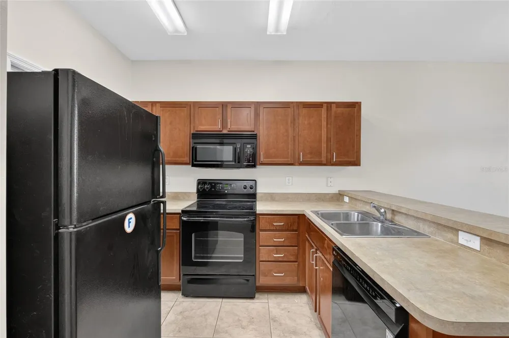 2927 SW 35TH PLACE #115 Gainesville, FL 32608