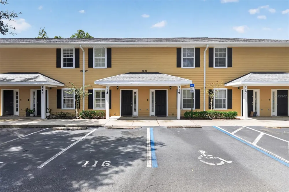 2927 SW 35TH PLACE #115 Gainesville, FL 32608