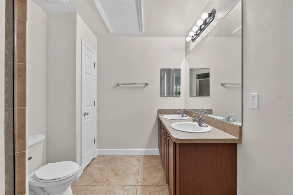 2927 SW 35TH PLACE #115 Gainesville, FL 32608