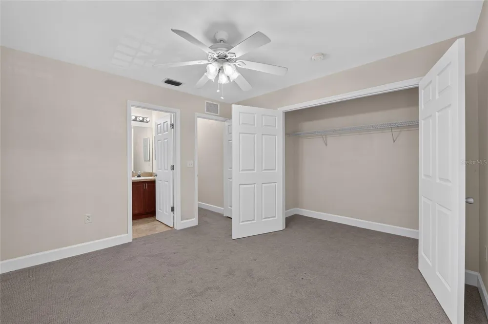 2927 SW 35TH PLACE #115 Gainesville, FL 32608