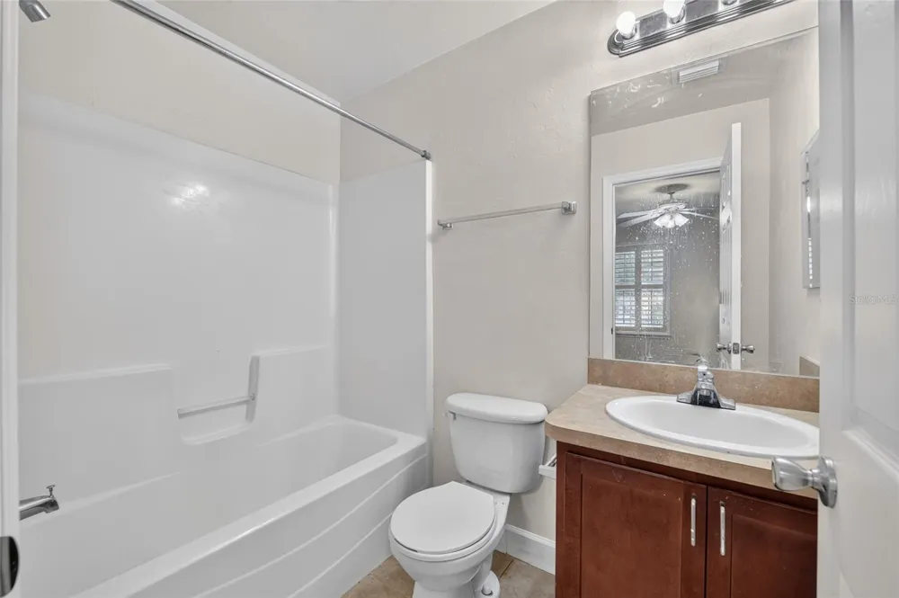 2927 SW 35TH PLACE #115 Gainesville, FL 32608