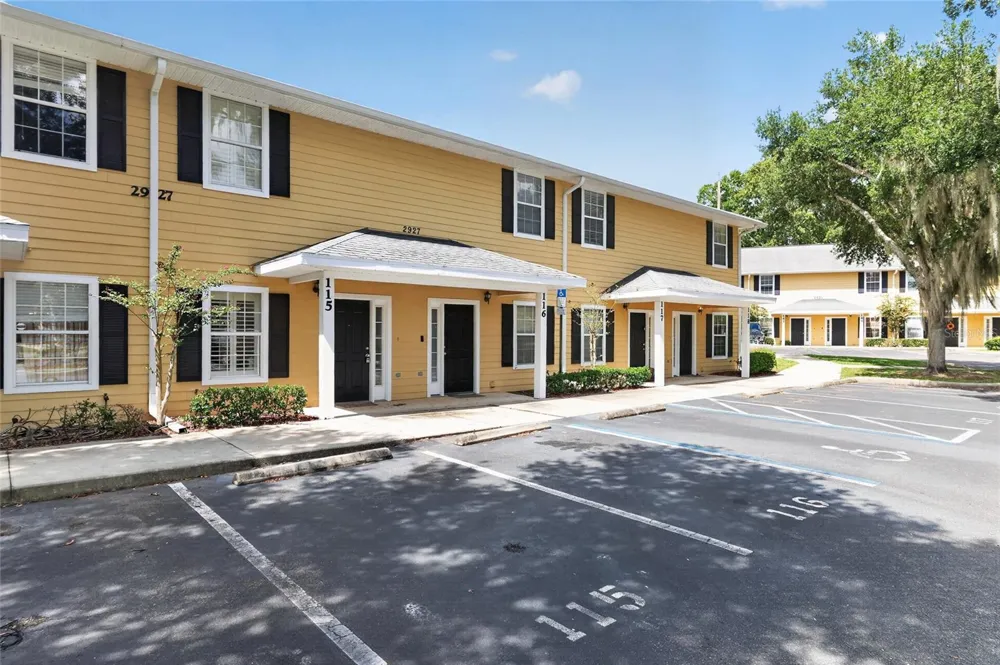 2927 SW 35TH PLACE #115 Gainesville, FL 32608