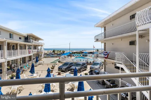 1200 KENNEDY DRIVE #214