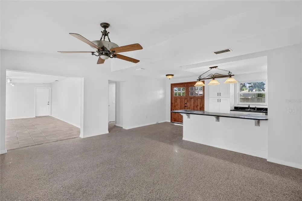 120 81ST AVENUE NE St Petersburg, FL 33702