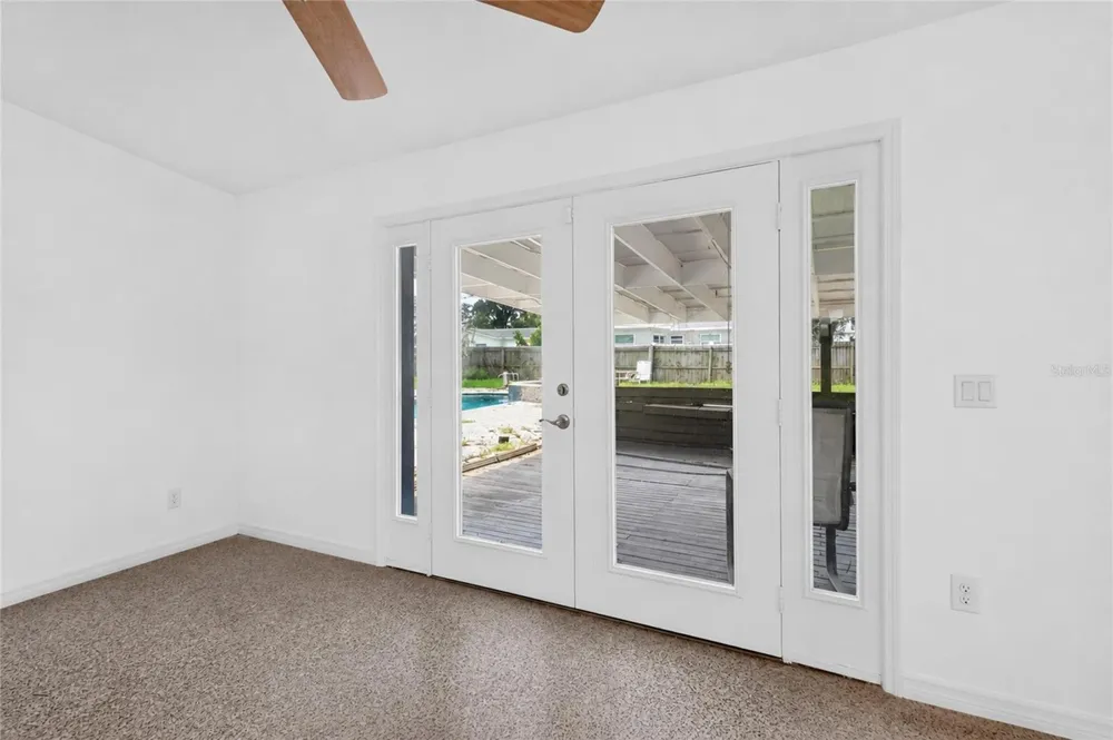 120 81ST AVENUE NE St Petersburg, FL 33702