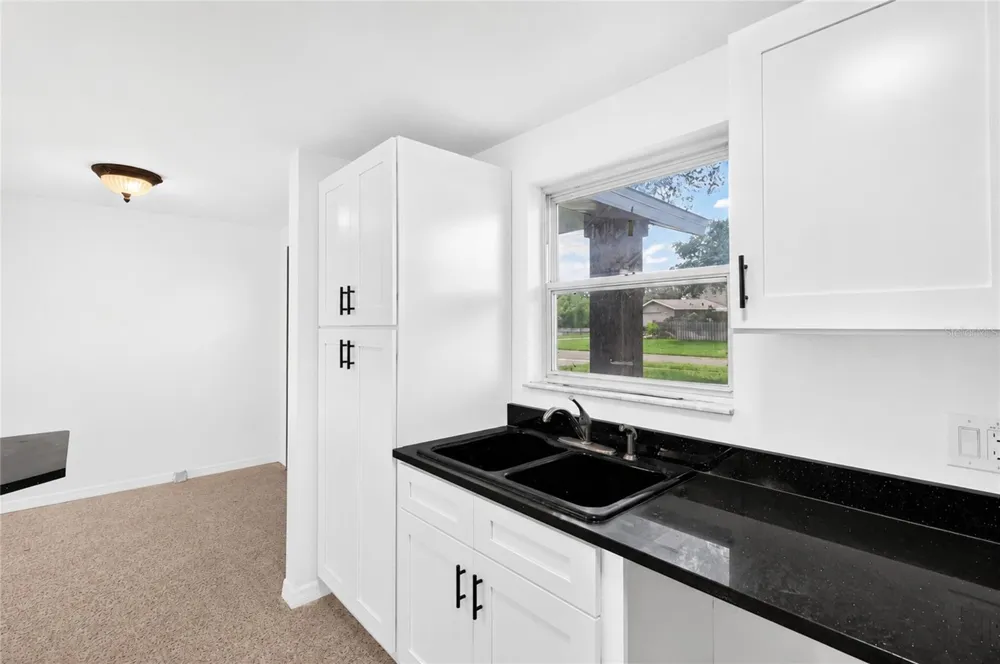 120 81ST AVENUE NE St Petersburg, FL 33702