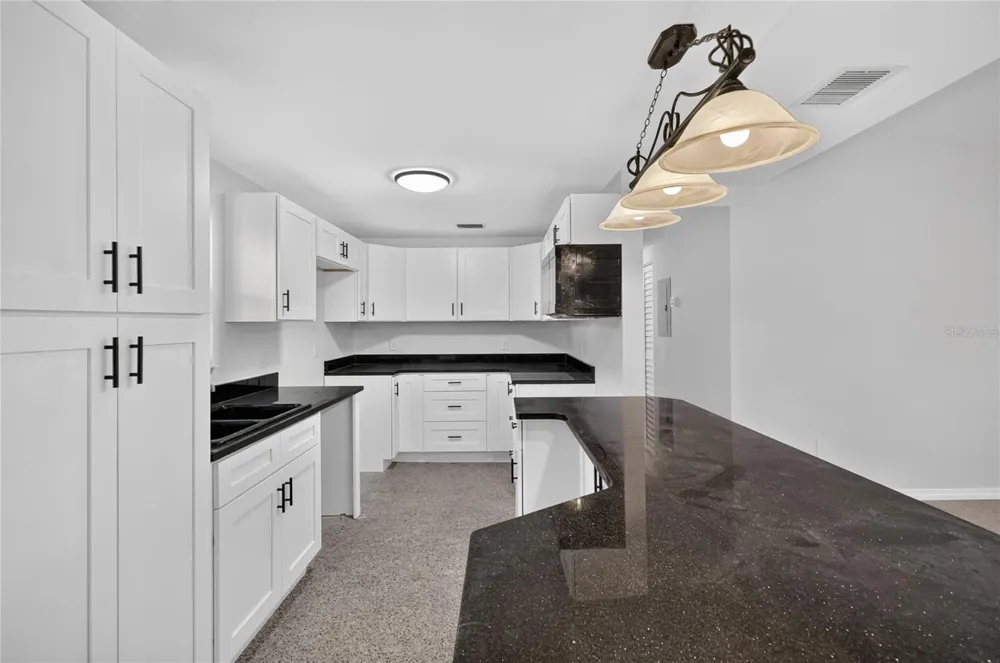 120 81ST AVENUE NE St Petersburg, FL 33702