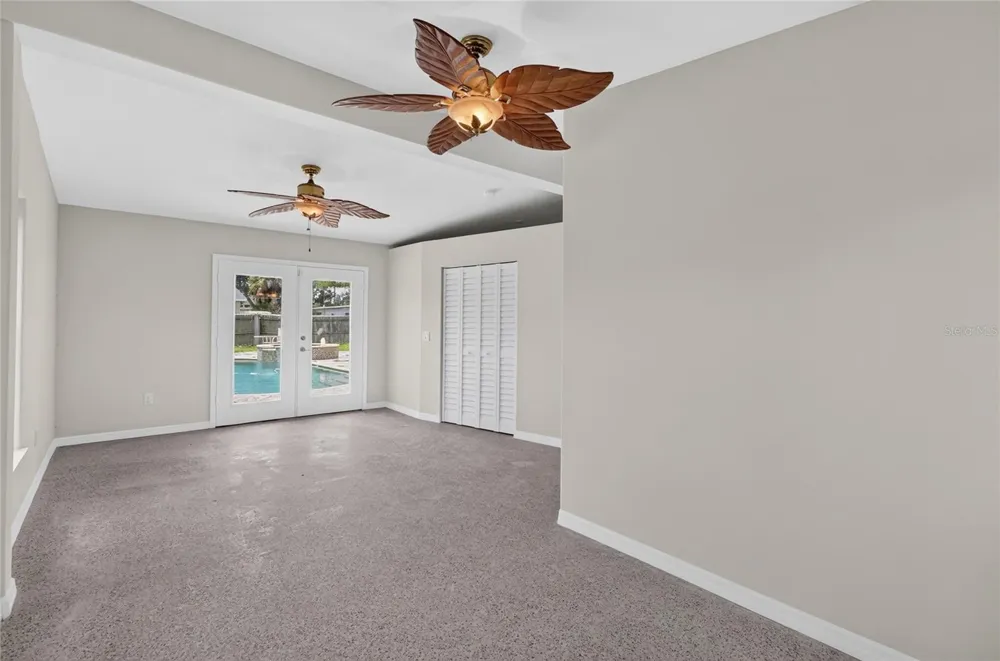 120 81ST AVENUE NE St Petersburg, FL 33702
