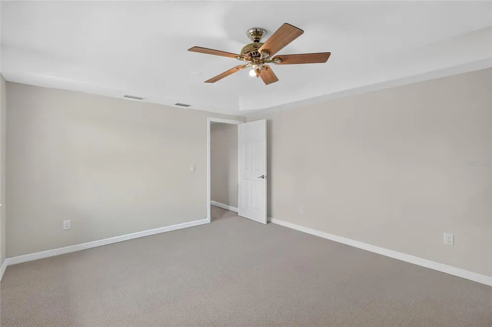 120 81ST AVENUE NE St Petersburg, FL 33702