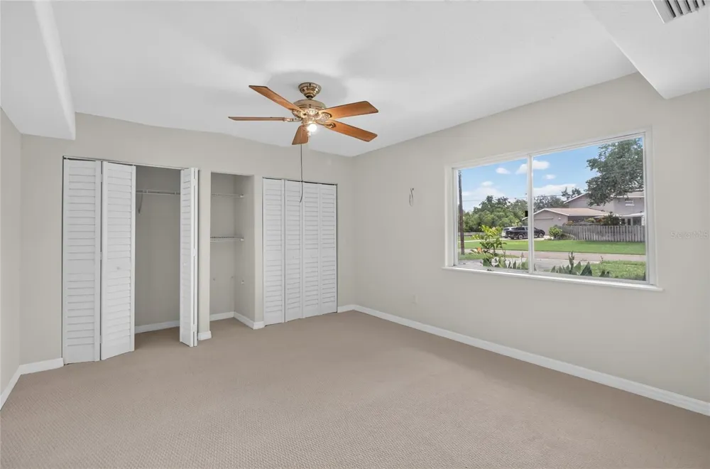 120 81ST AVENUE NE St Petersburg, FL 33702